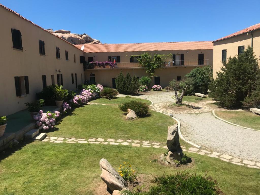 Residence Cala Francese - Case Sul Mare La Maddalena  Dış mekan fotoğraf