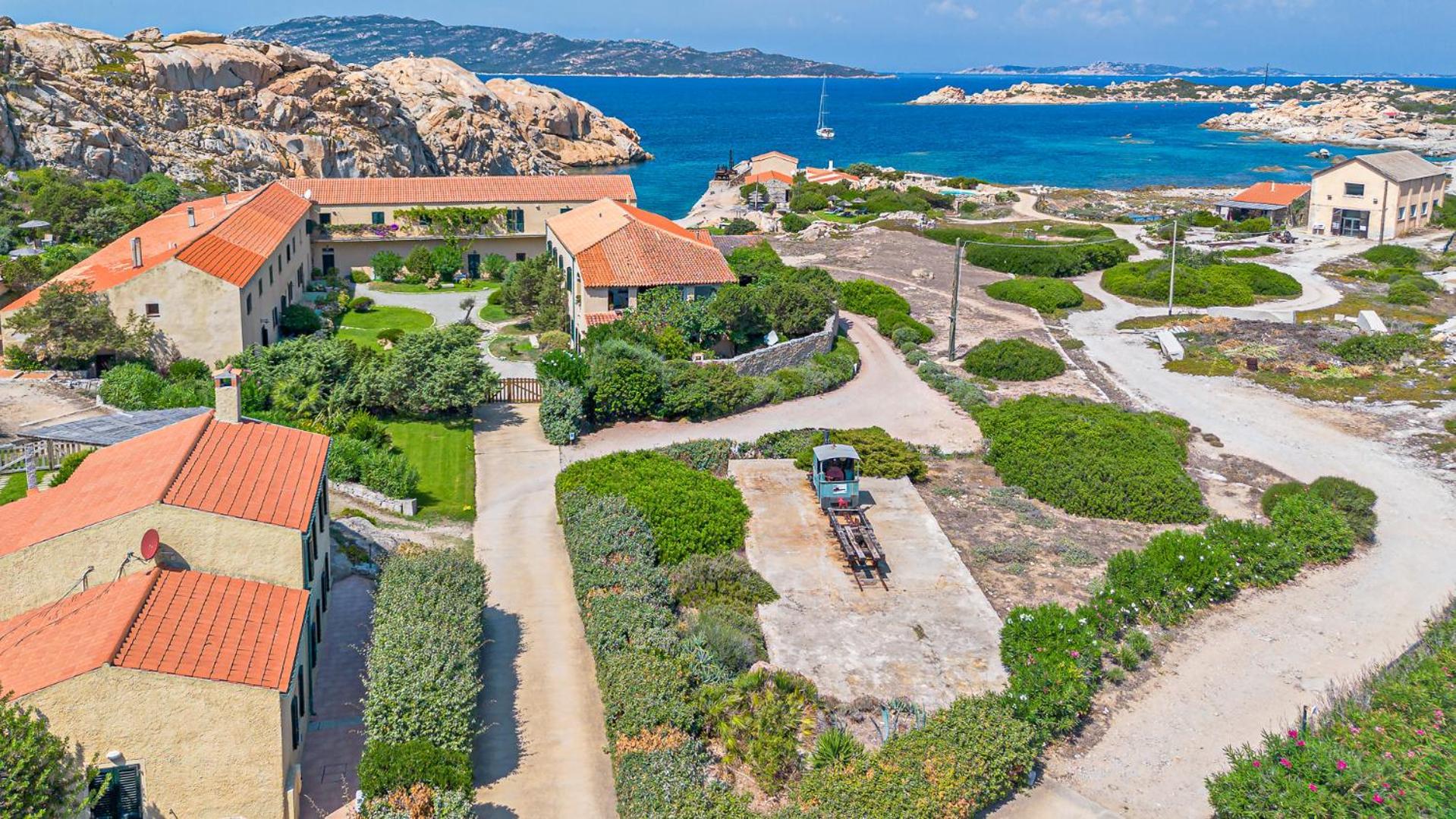 Residence Cala Francese - Case Sul Mare La Maddalena  Dış mekan fotoğraf